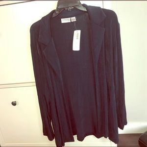 Chico’s Traveler’s Navy blazer wrinkle-free NEW